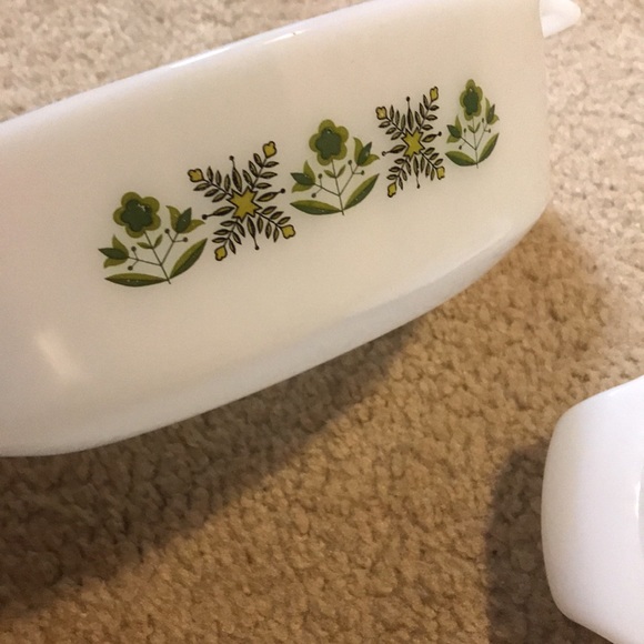 Vintage Fire king casserole dish with lid - Picture 5 of 6